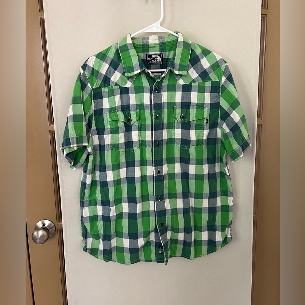 The North Face Men’s Large Plaid Short Sleeve Button Up Shirt